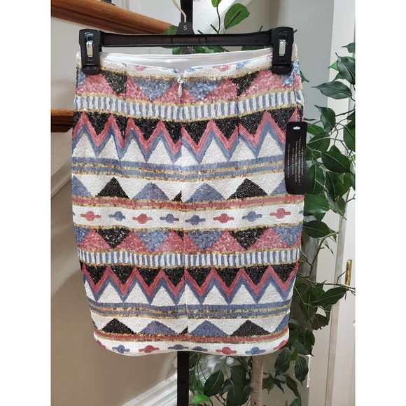Bebe Women's Multicolor 100% Polyester Back Zip Sequin Tulip Mini Skirt X-Small - Picture 4 of 12